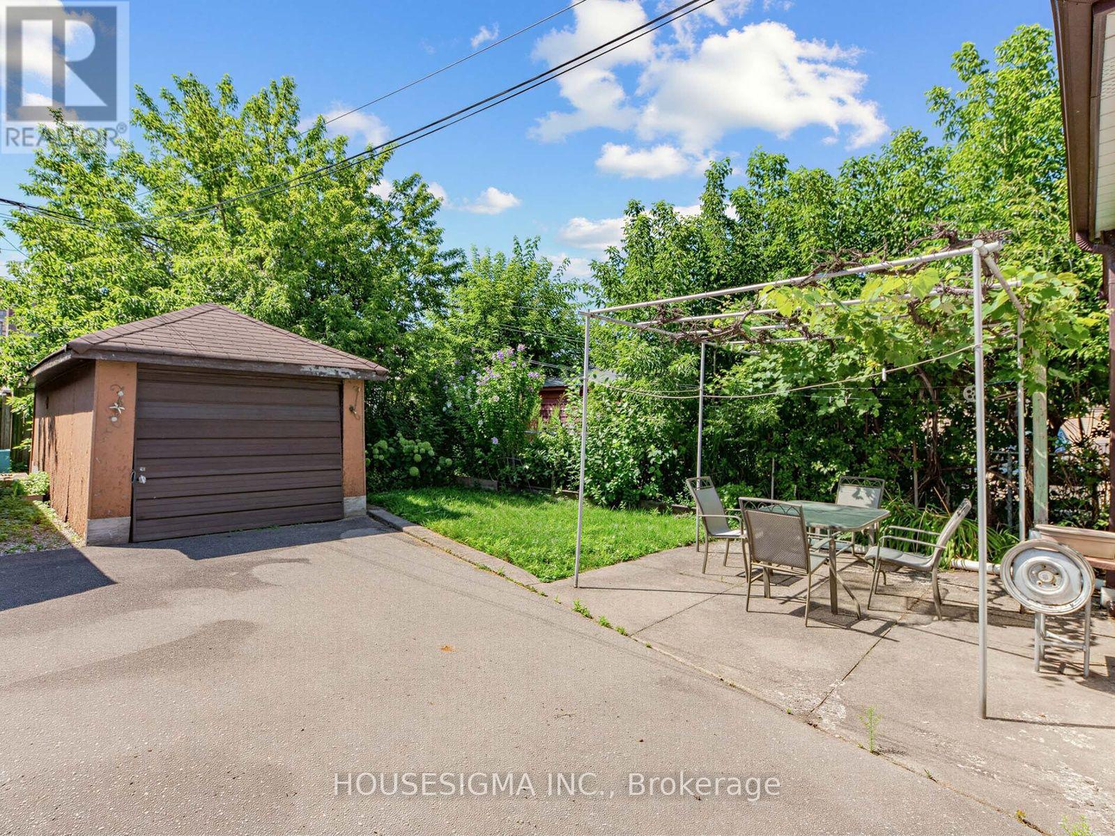 491 Hopewell Avenue, Toronto, Ontario  M6E 2S5 - Photo 4 - W13648560
