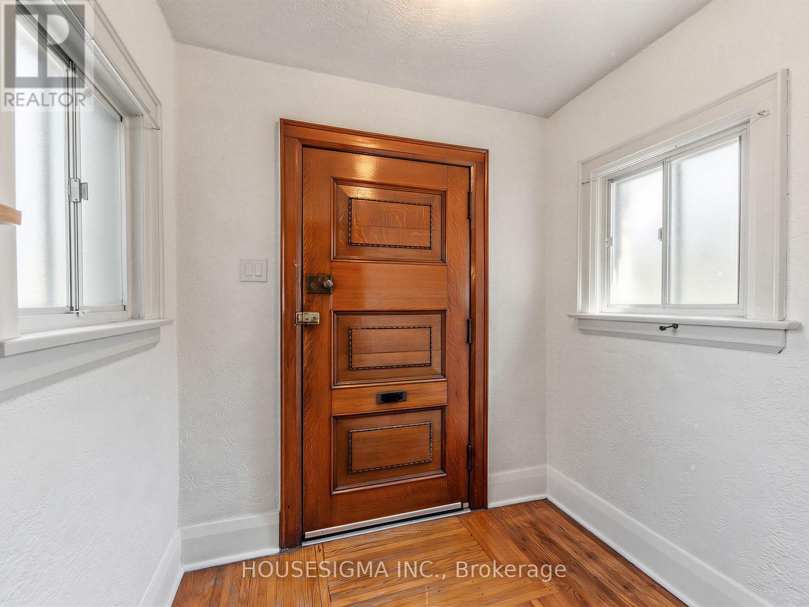 491 Hopewell Avenue, Toronto, Ontario  M6E 2S5 - Photo 5 - W13648560