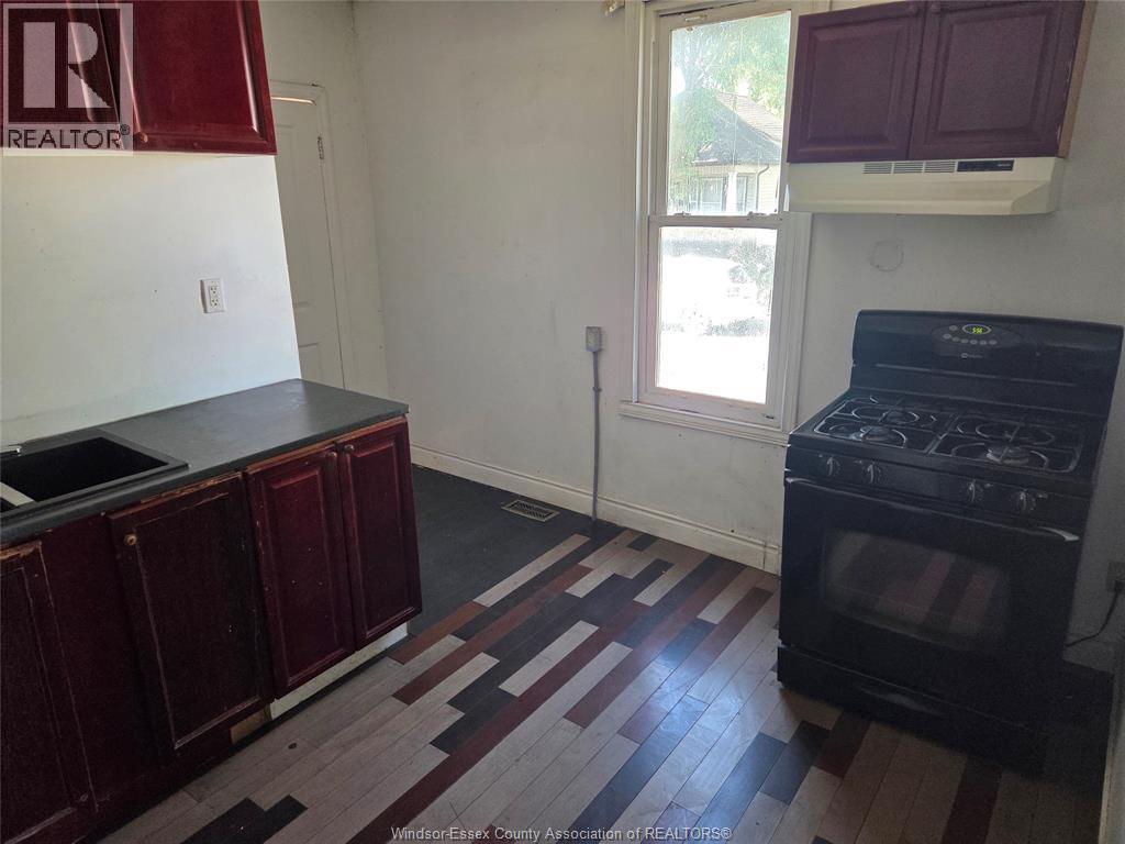 393 Newbury Street, Windsor, Ontario  N9A 6A1 - Photo 10 - 26019094