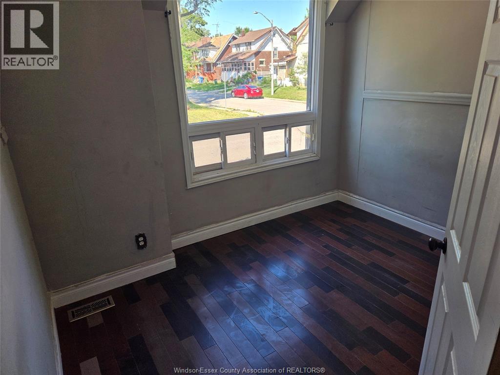 393 Newbury Street, Windsor, Ontario  N9A 6A1 - Photo 9 - 26019094