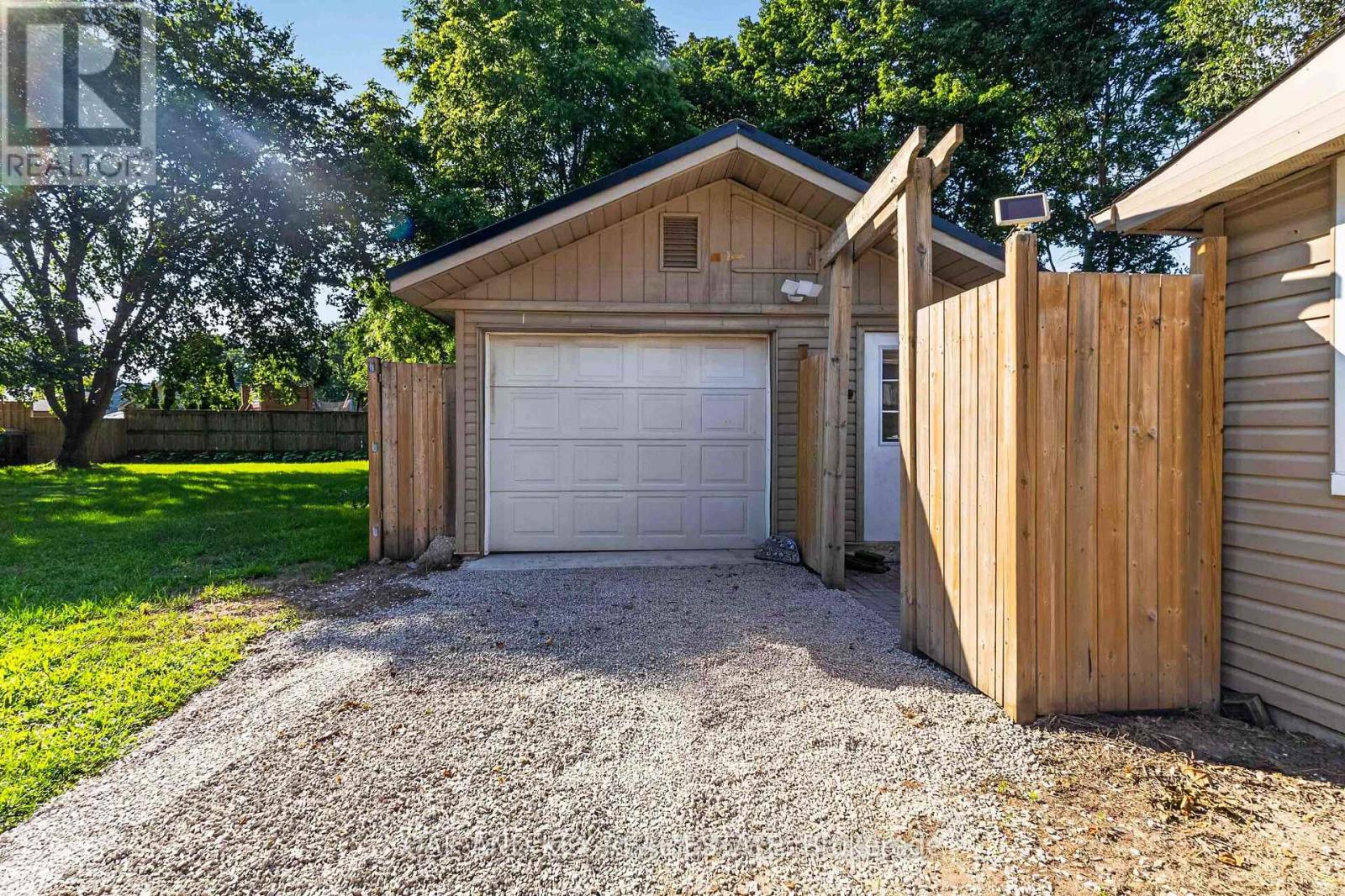 125 Keefer Street, Strathroy-Caradoc, Ontario  N7G 1E1 - Photo 27 - X13648602