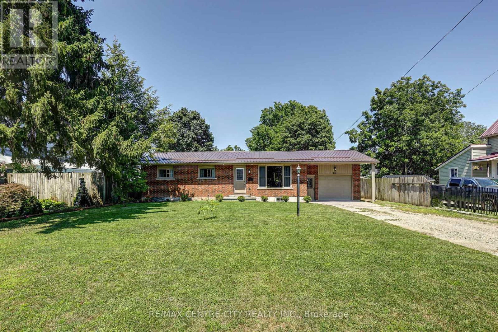 113 SOUTH STREET W, Aylmer, Ontario