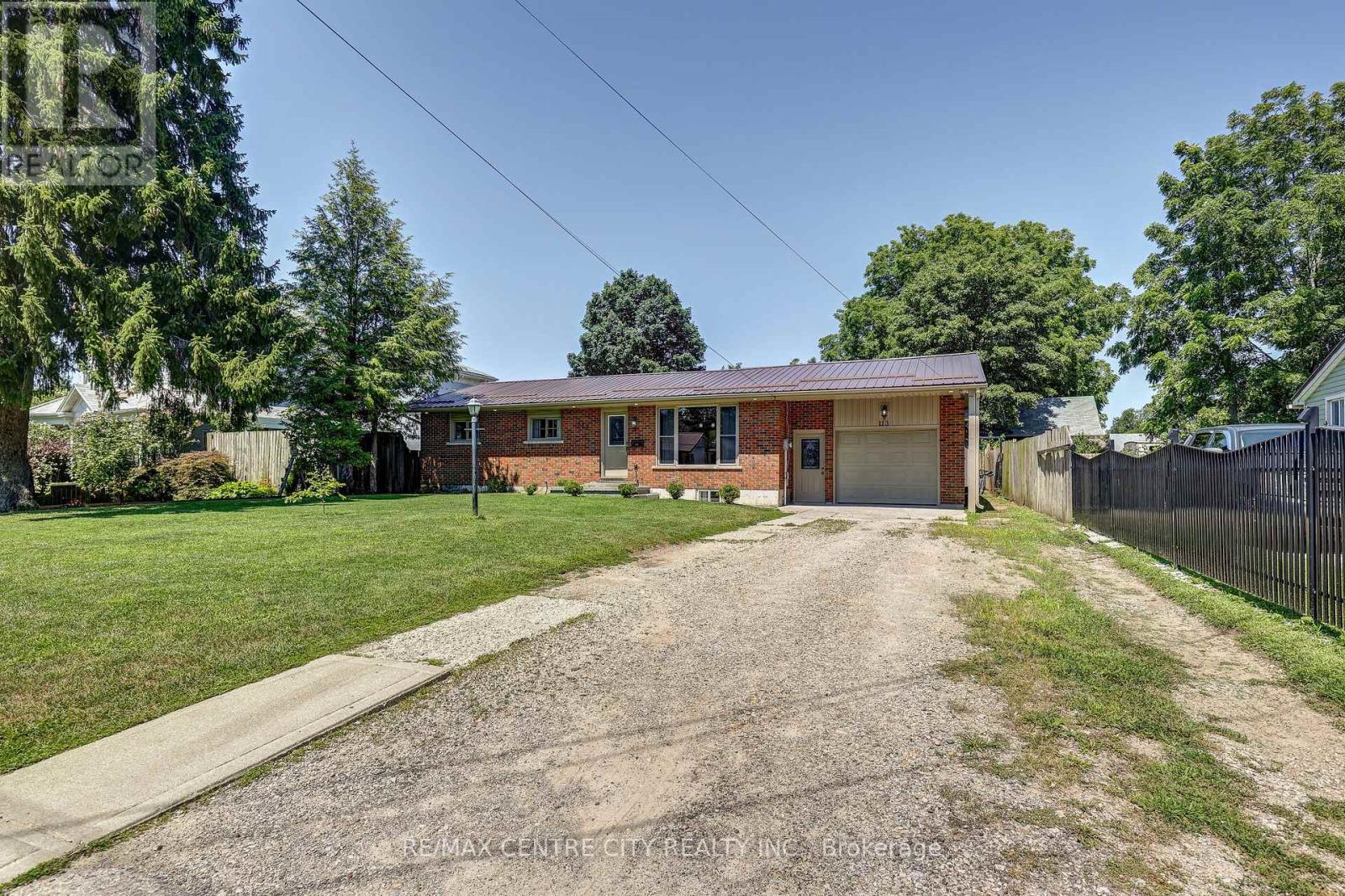 113 South Street W, Aylmer, Ontario  N5H 1R7 - Photo 2 - X13648616