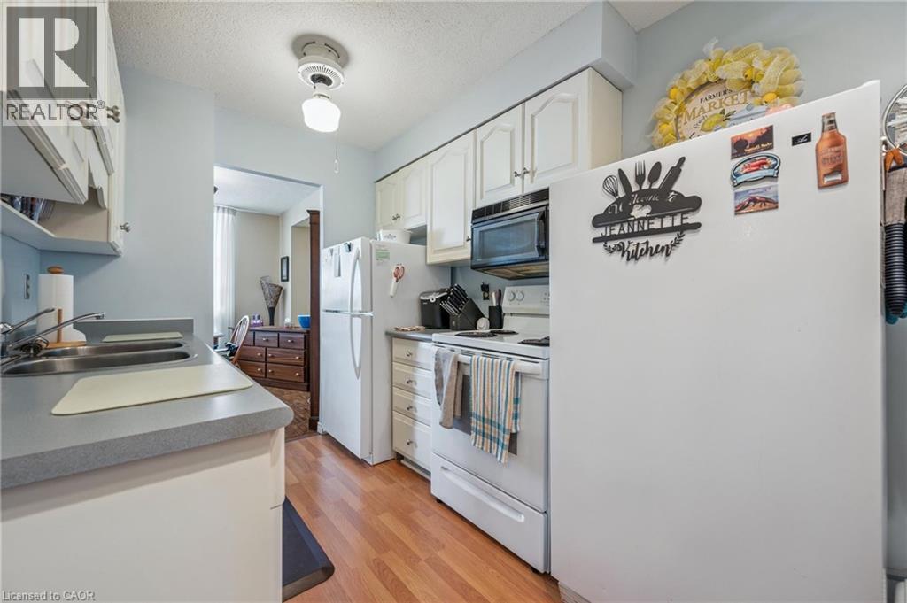 225 Harvard Place Unit# 1510, Waterloo, Ontario  N2J 4H4 - Photo 7 - 40833129