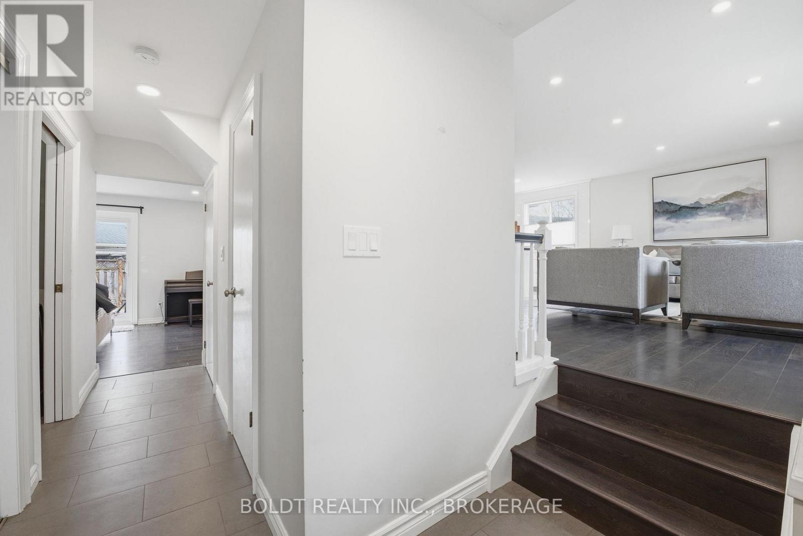 3 Wendover Place, St. Catharines, Ontario L2N 6T9 - Photo 6 - X13648594