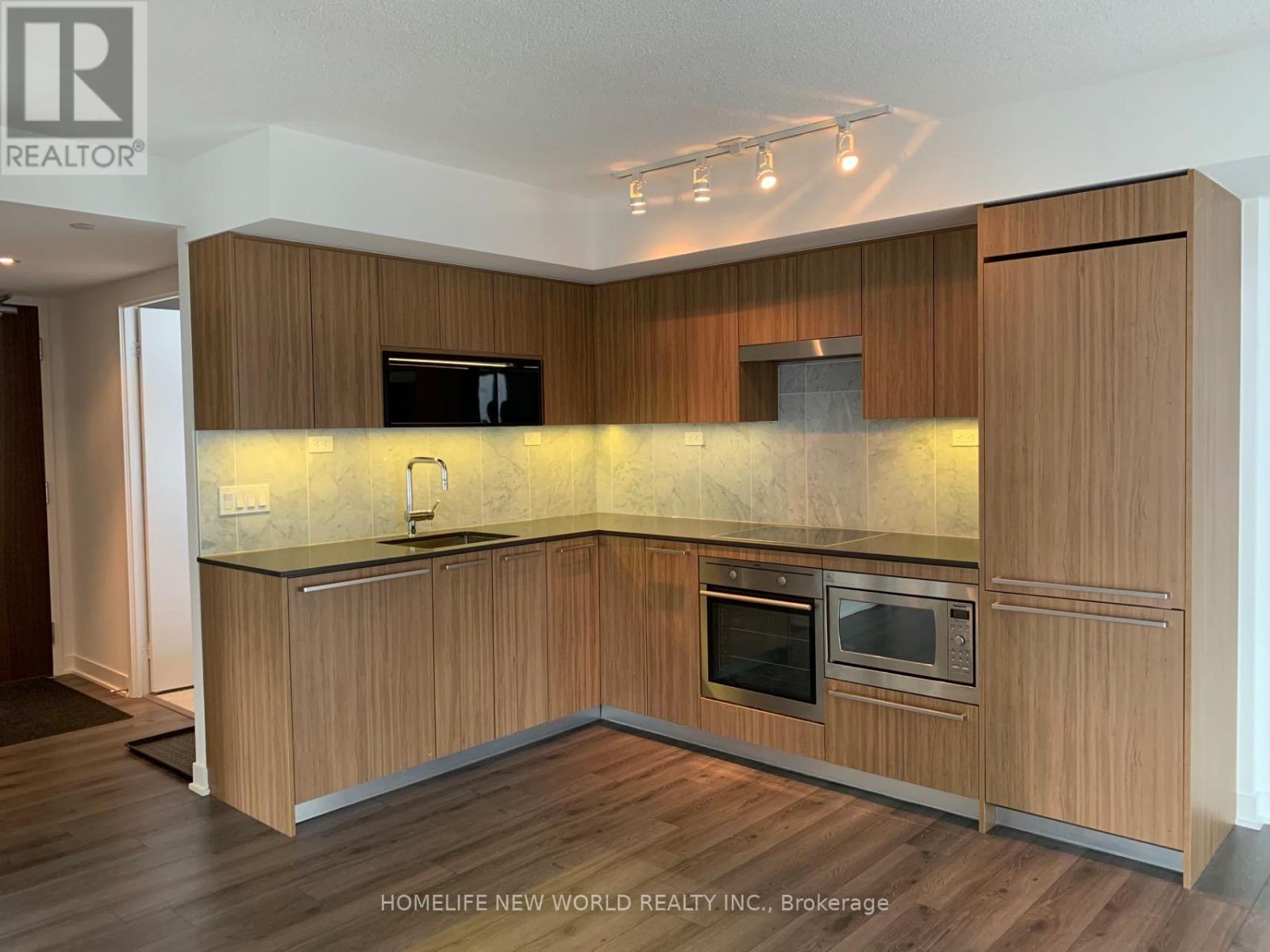 2010 - 80 Queens Wharf Road, Toronto, Ontario  M5V 0J3 - Photo 5 - C13648564