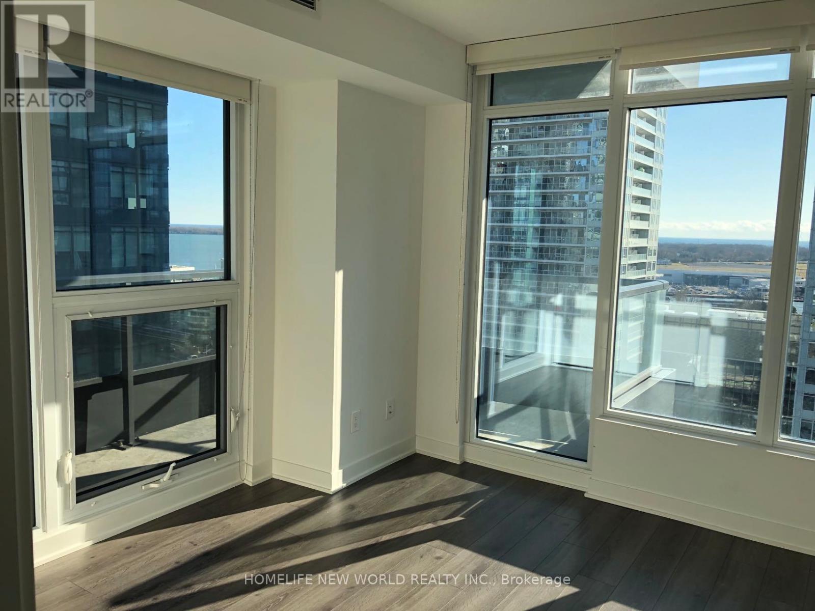 2010 - 80 Queens Wharf Road, Toronto, Ontario  M5V 0J3 - Photo 6 - C13648564