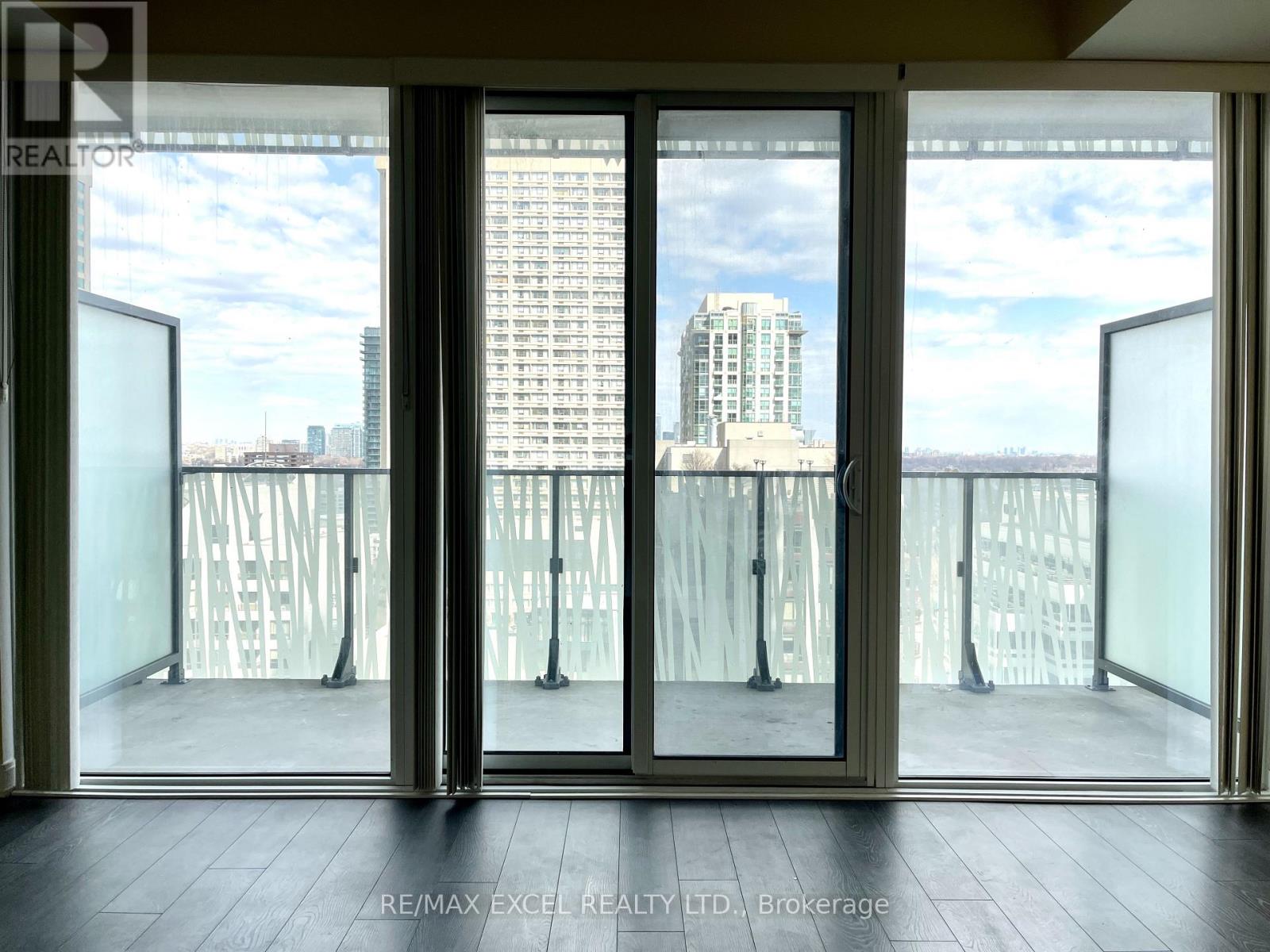 2208 - 42 Charles Street E, Toronto, Ontario  M4Y 0B7 - Photo 9 - C13648634