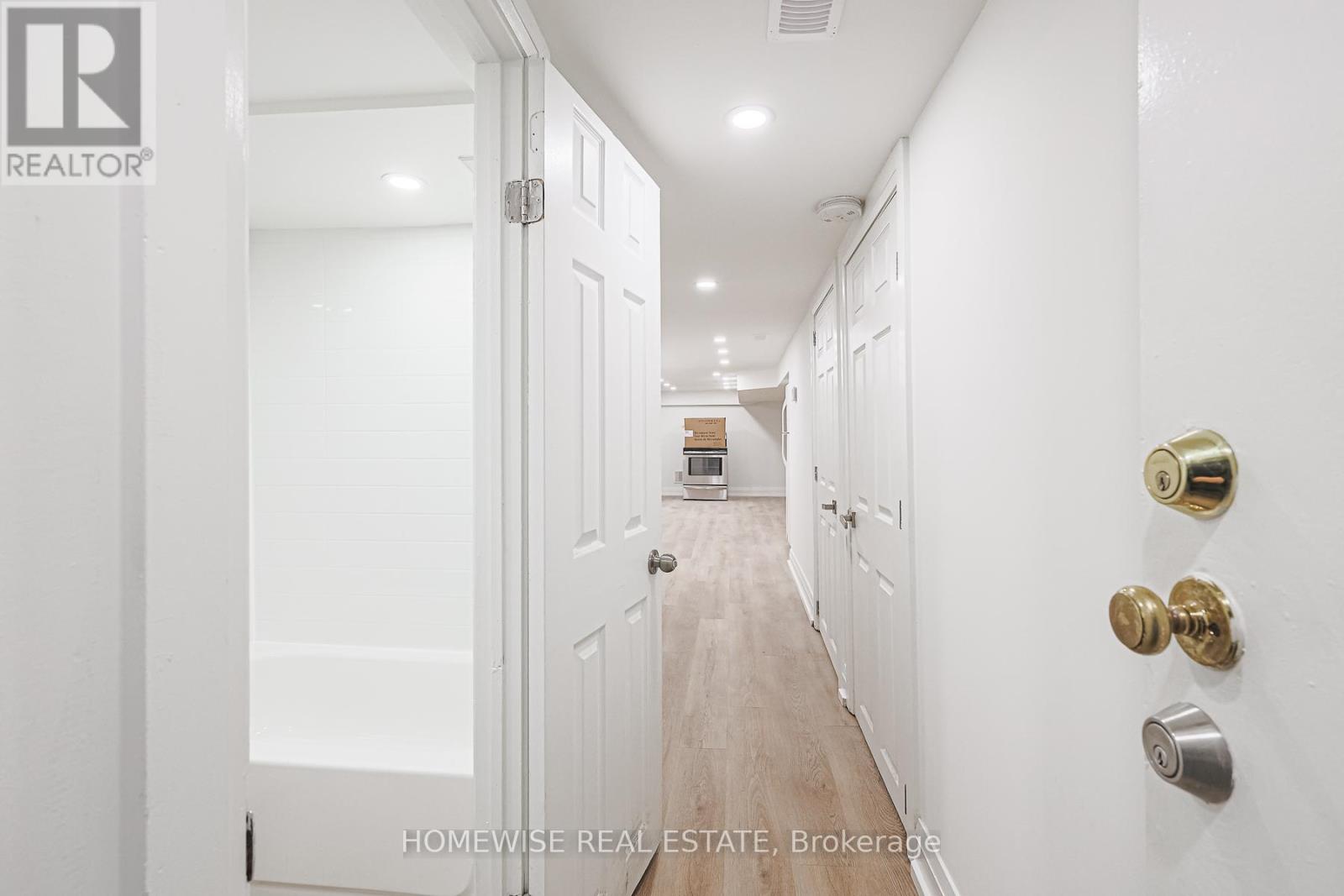 Lower - 81 Shields Avenue, Toronto, Ontario  M5N 2K3 - Photo 16 - C13648640