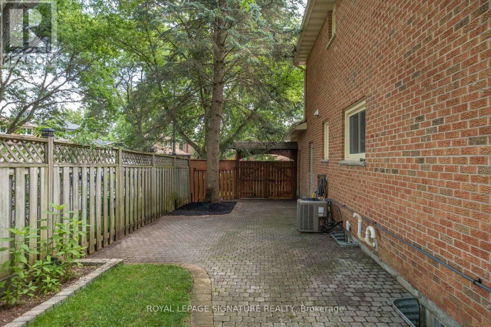 32 Richwood Drive, Markham, Ontario  L3P 3Y6 - Photo 33 - N13648636