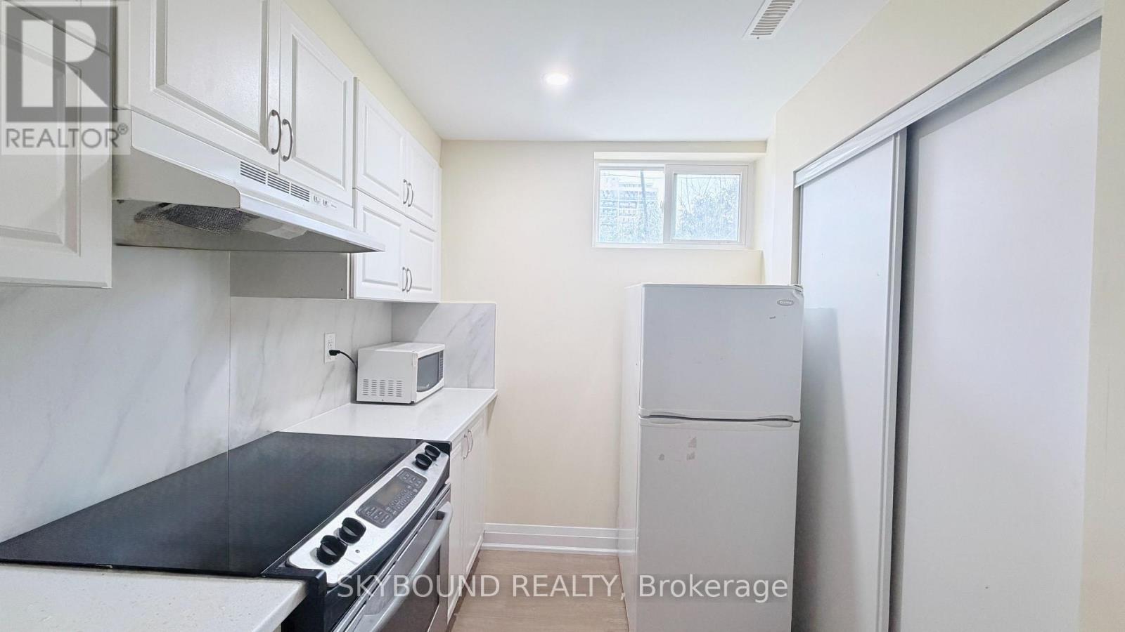 1298 Forest Hill, Oakville, Ontario  L6H 2S4 - Photo 11 - W13648606