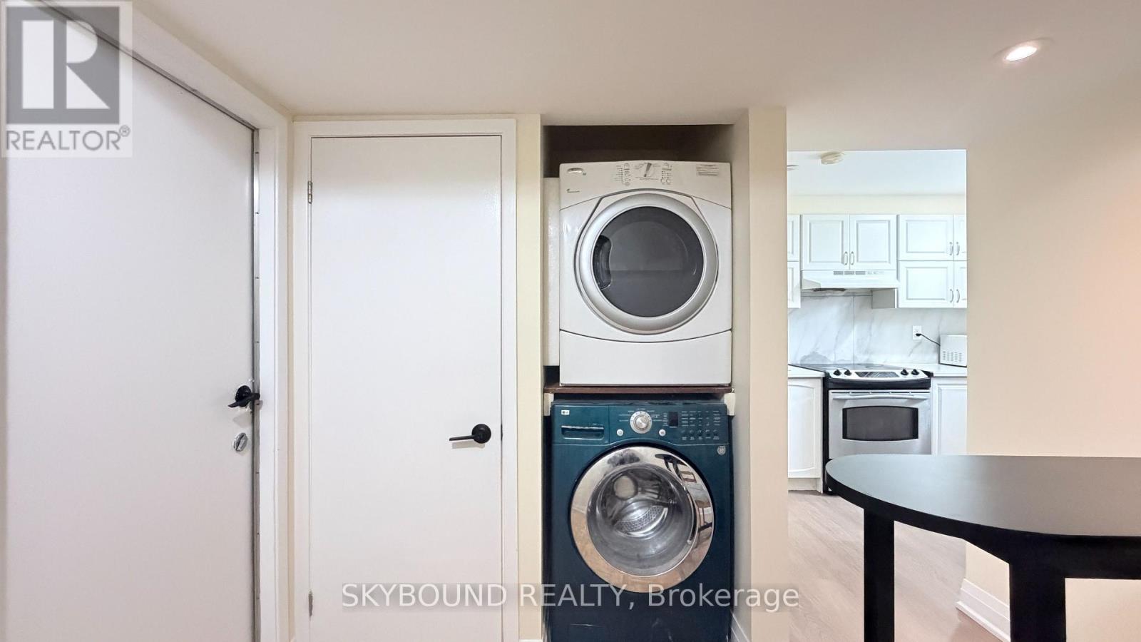 1298 Forest Hill, Oakville, Ontario  L6H 2S4 - Photo 12 - W13648606