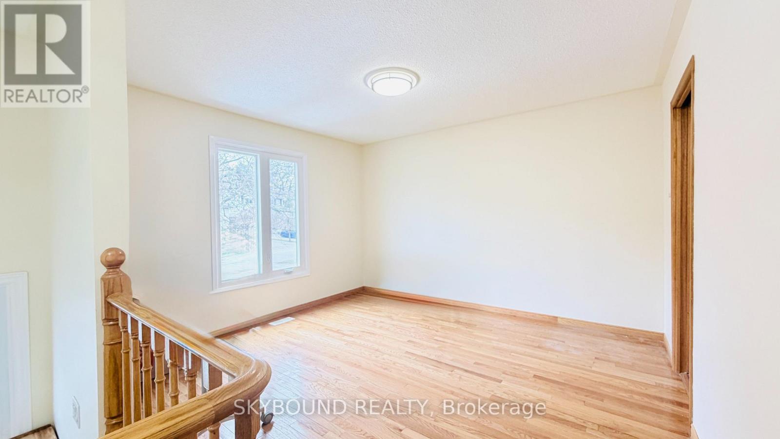 1298 Forest Hill, Oakville, Ontario  L6H 2S4 - Photo 2 - W13648606