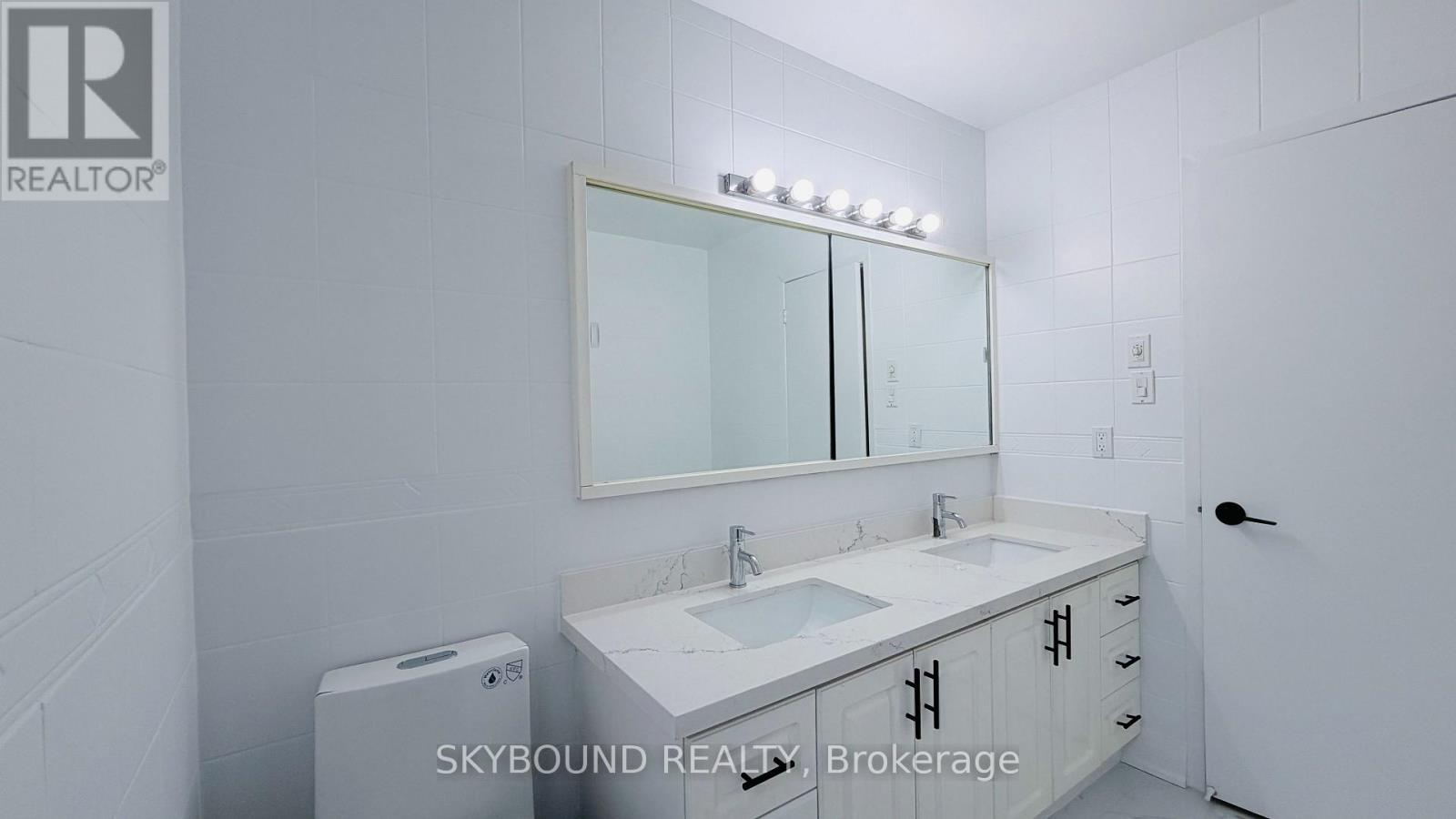 1298 Forest Hill, Oakville, Ontario  L6H 2S4 - Photo 8 - W13648606