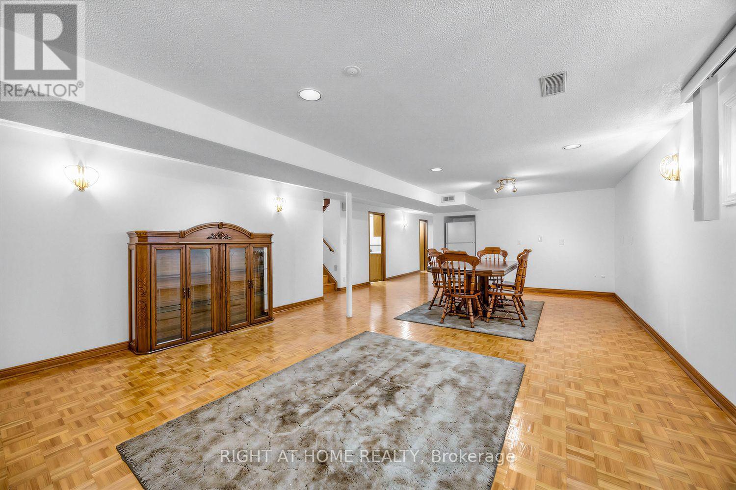 3126 Mccarthy Court, Mississauga, Ontario  L4Y 3Z5 - Photo 25 - W13648660