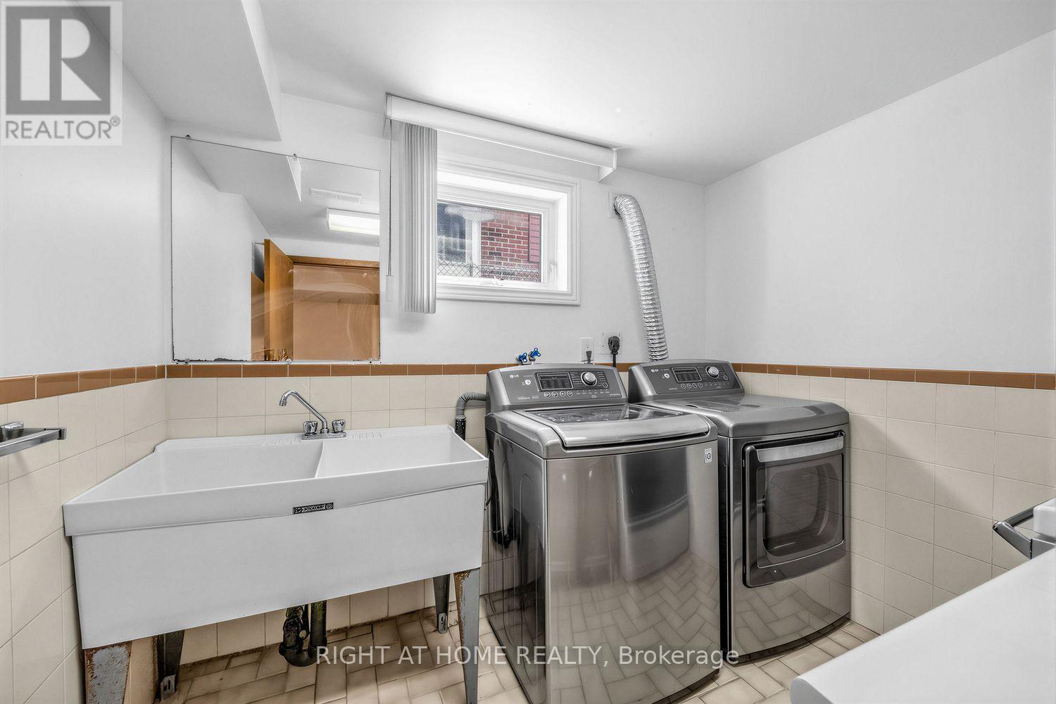 3126 Mccarthy Court, Mississauga, Ontario  L4Y 3Z5 - Photo 29 - W13648660
