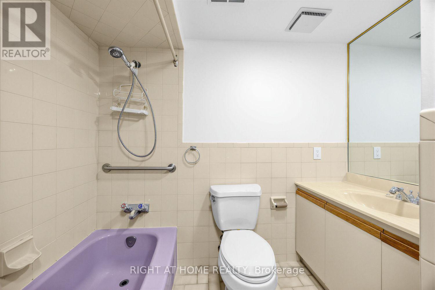 3126 Mccarthy Court, Mississauga, Ontario  L4Y 3Z5 - Photo 31 - W13648660