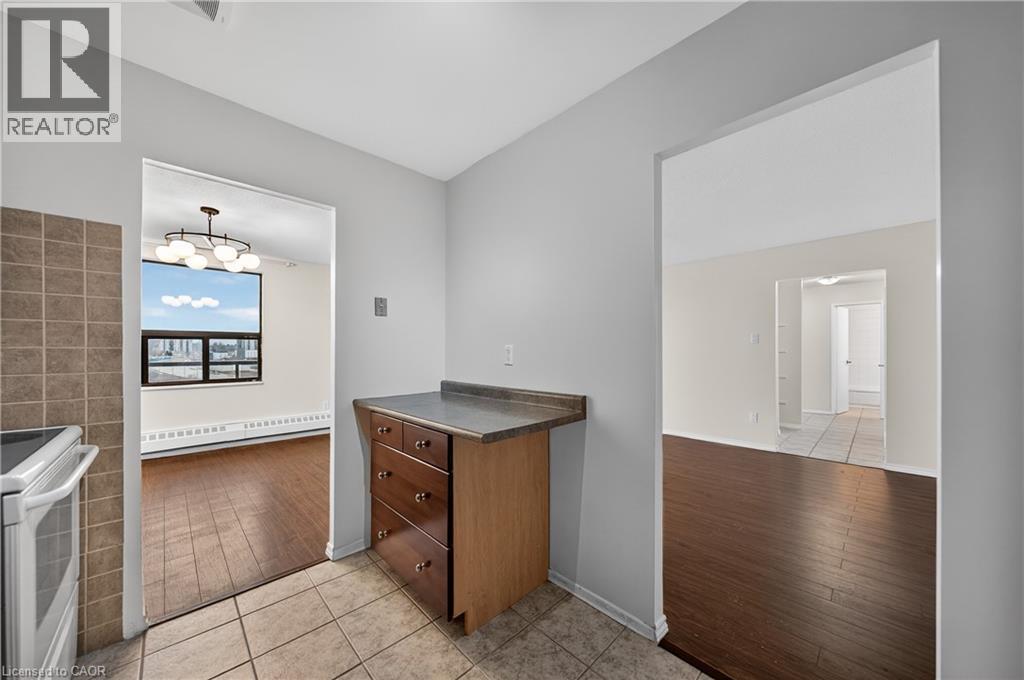 1100 Courtland Avenue E Unit# 605, Kitchener, Ontario  N2C 2H9 - Photo 18 - 40815895