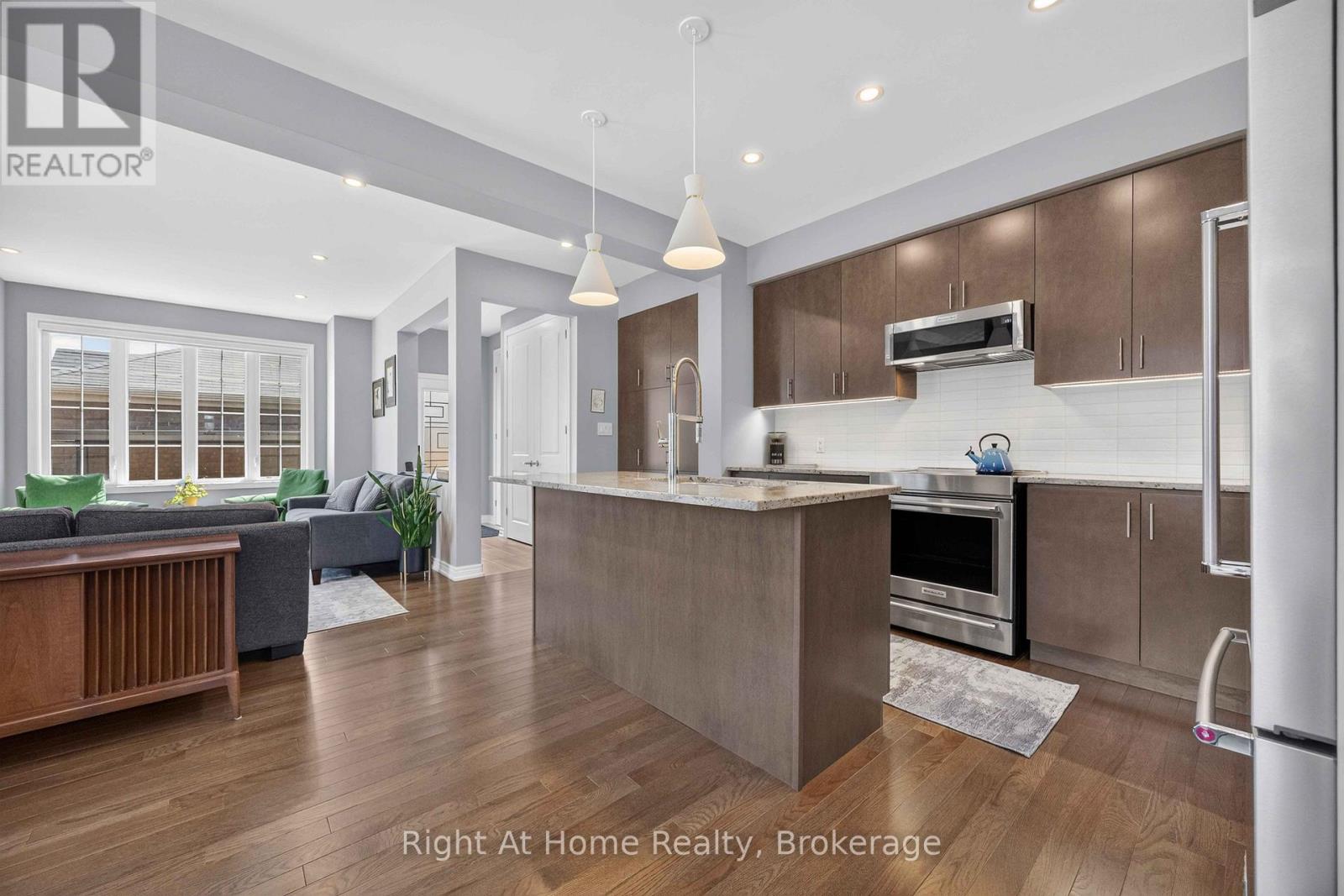 14 Elphee Lane, Markham, Ontario  L6B 0Z5 - Photo 11 - N13648714