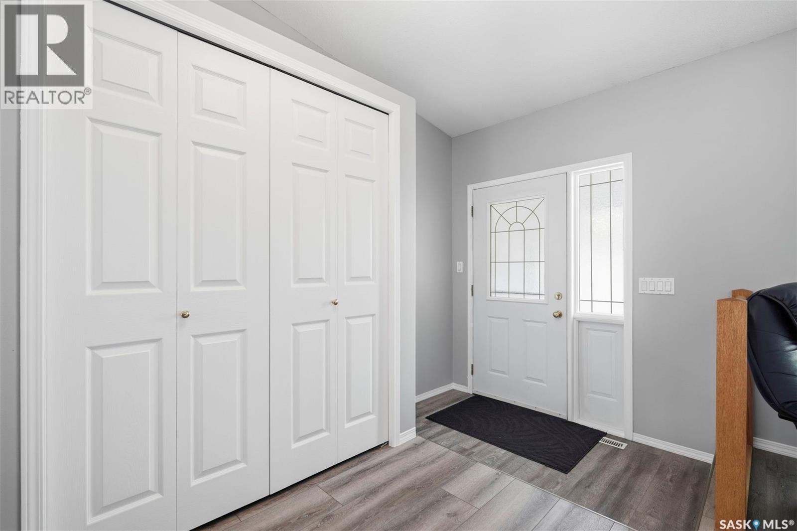 174 Hinitt Place, Saskatoon, Saskatchewan  S7N 4M6 - Photo 3 - SK044796