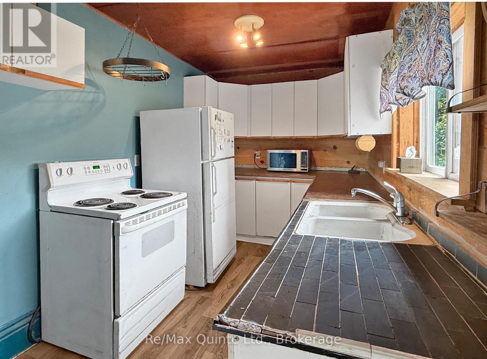 98 Swamp College Road, Prince Edward County, Ontario  K0K 2J0 - Photo 8 - X13648674