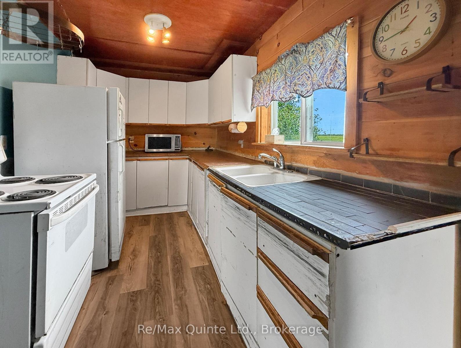 98 Swamp College Road, Prince Edward County, Ontario  K0K 2J0 - Photo 9 - X13648674