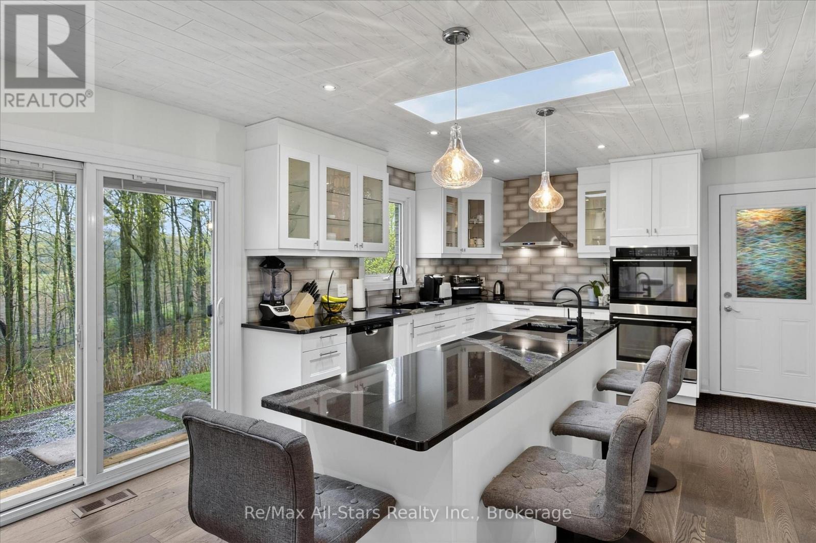1558 Highway 7a, Kawartha Lakes, Ontario  L0A 1A0 - Photo 4 - X13648712