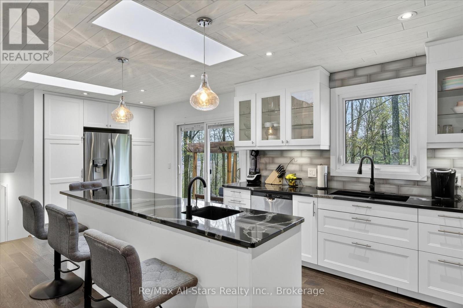 1558 Highway 7a, Kawartha Lakes, Ontario  L0A 1A0 - Photo 9 - X13648712