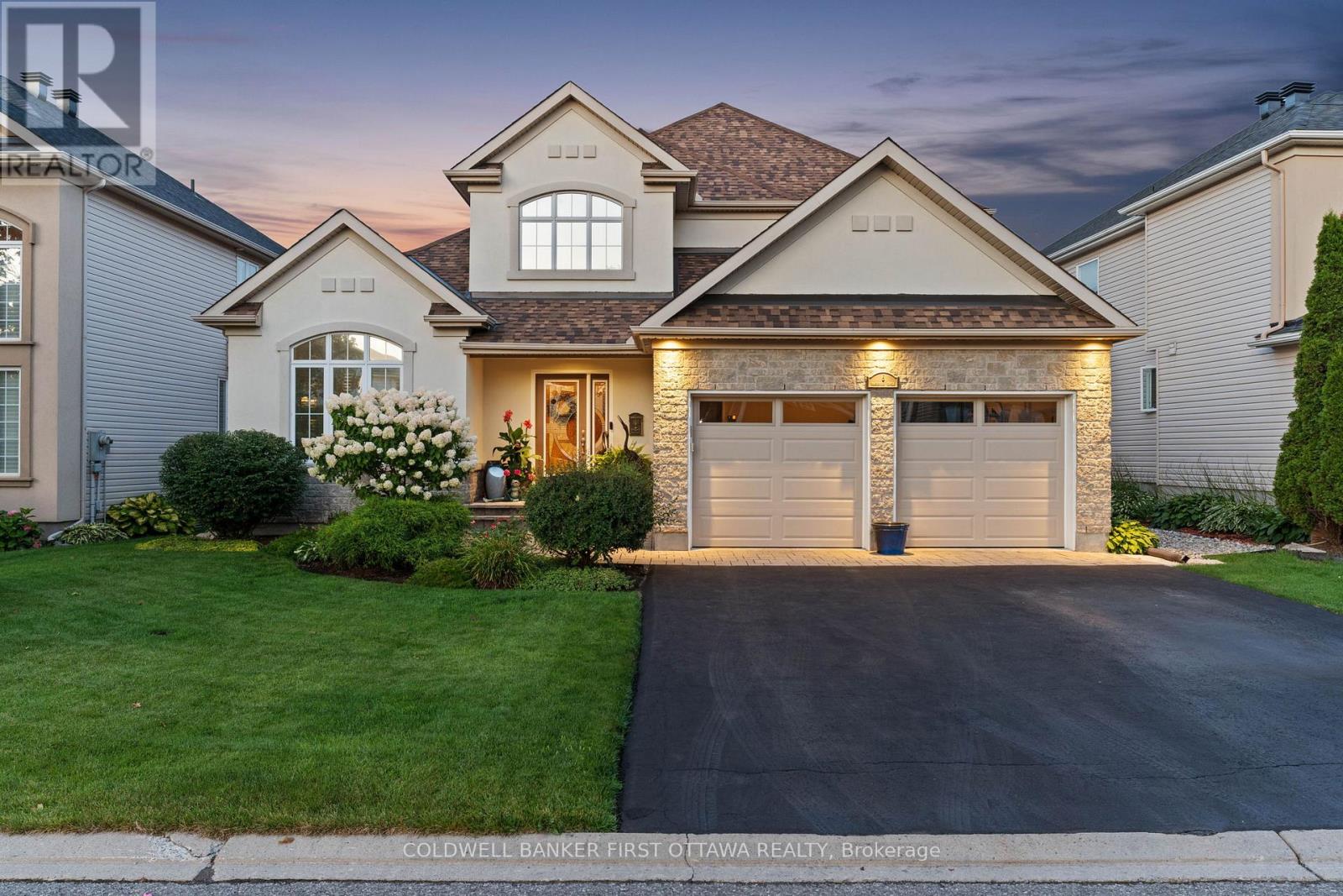 6 BLACKSHIRE CIRCLE, Ottawa, Ontario