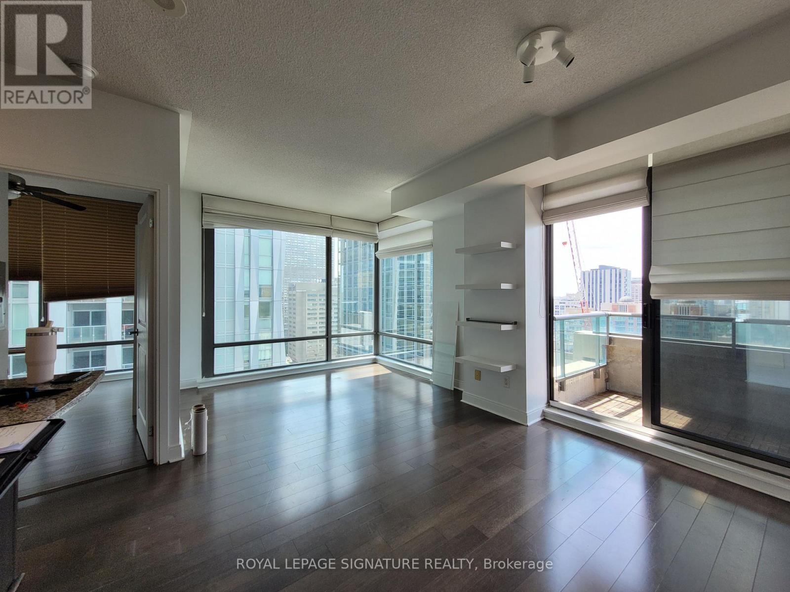 2205 - 18 Yorkville Avenue, Toronto, Ontario  M4W 3Y8 - Photo 5 - C13648680