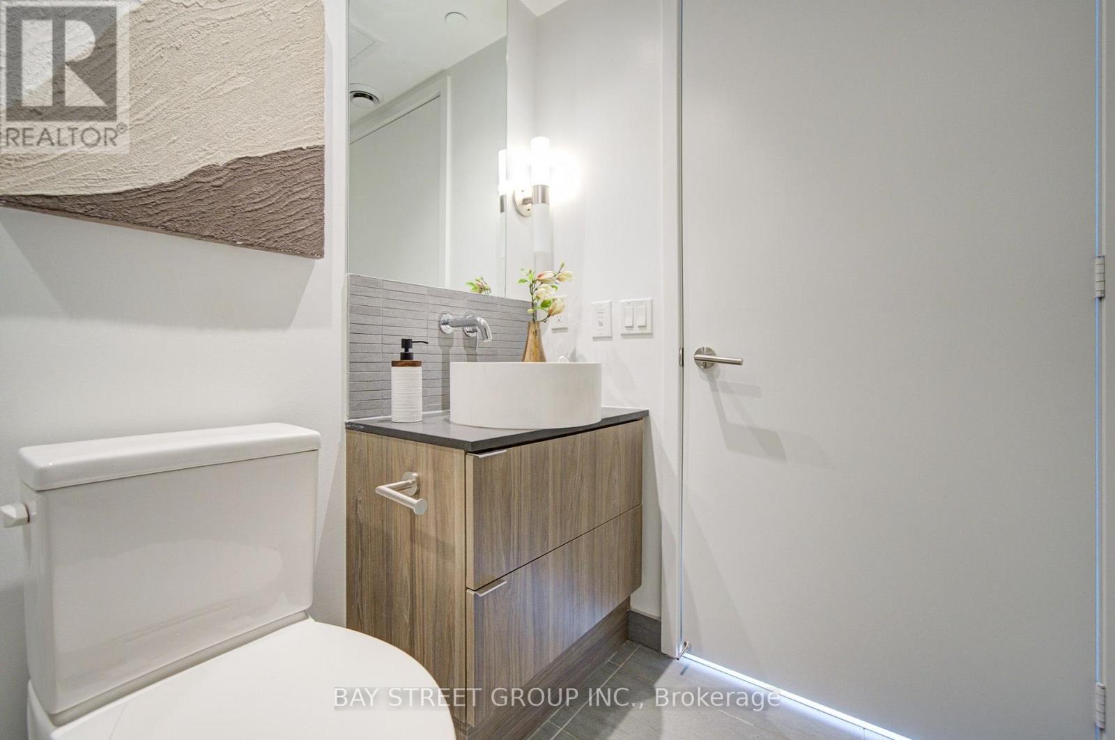 3303 - 161 Roehampton Avenue, Toronto, Ontario  M4P 0C8 - Photo 28 - C13648698