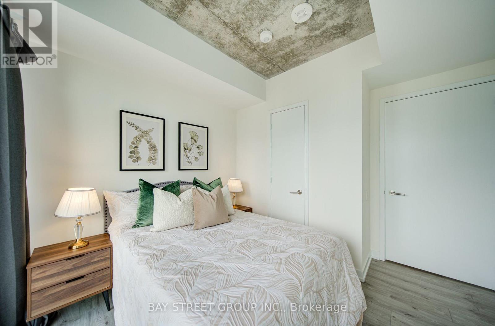 3303 - 161 Roehampton Avenue, Toronto, Ontario  M4P 0C8 - Photo 32 - C13648698