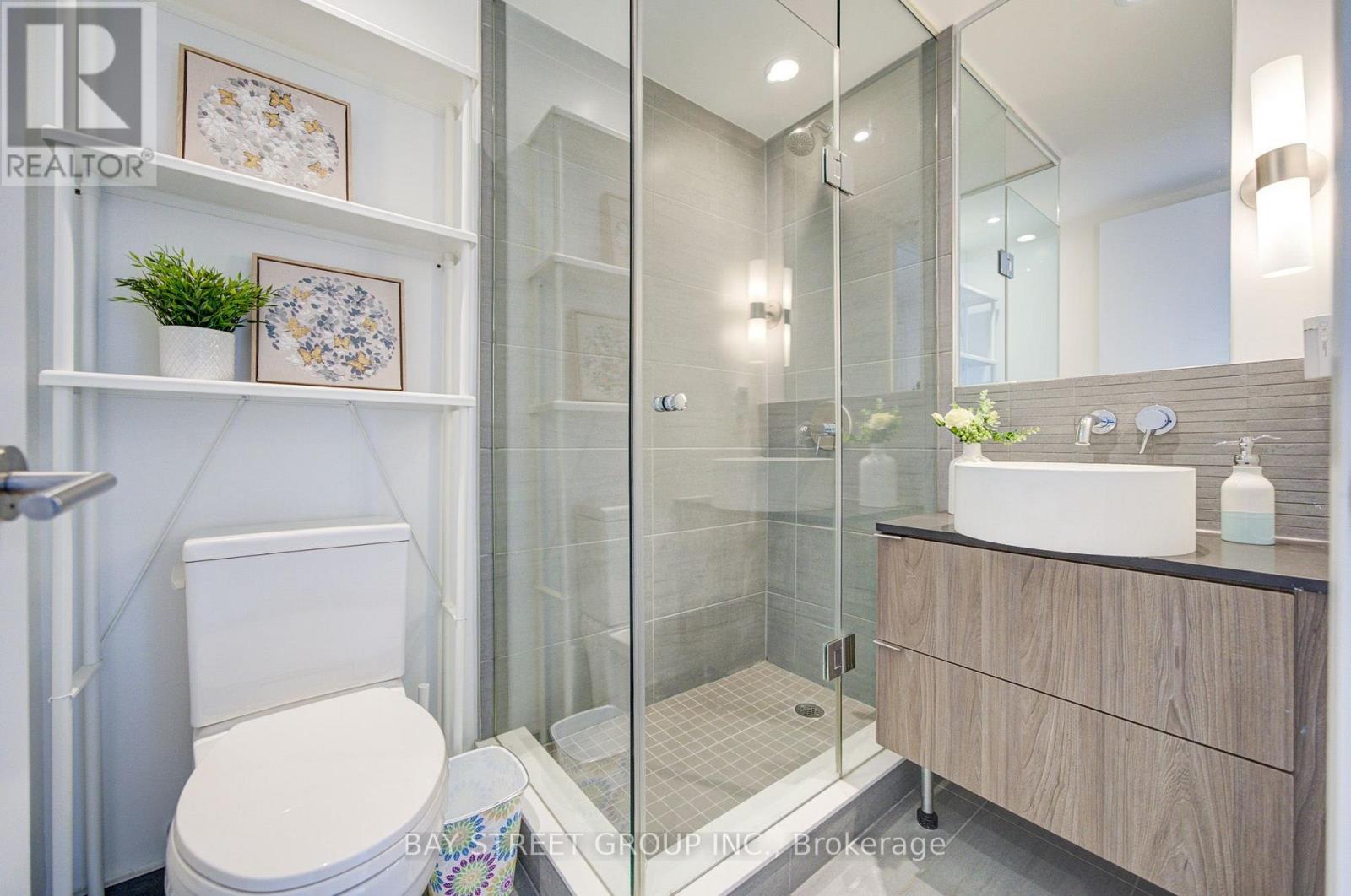 3303 - 161 Roehampton Avenue, Toronto, Ontario  M4P 0C8 - Photo 33 - C13648698
