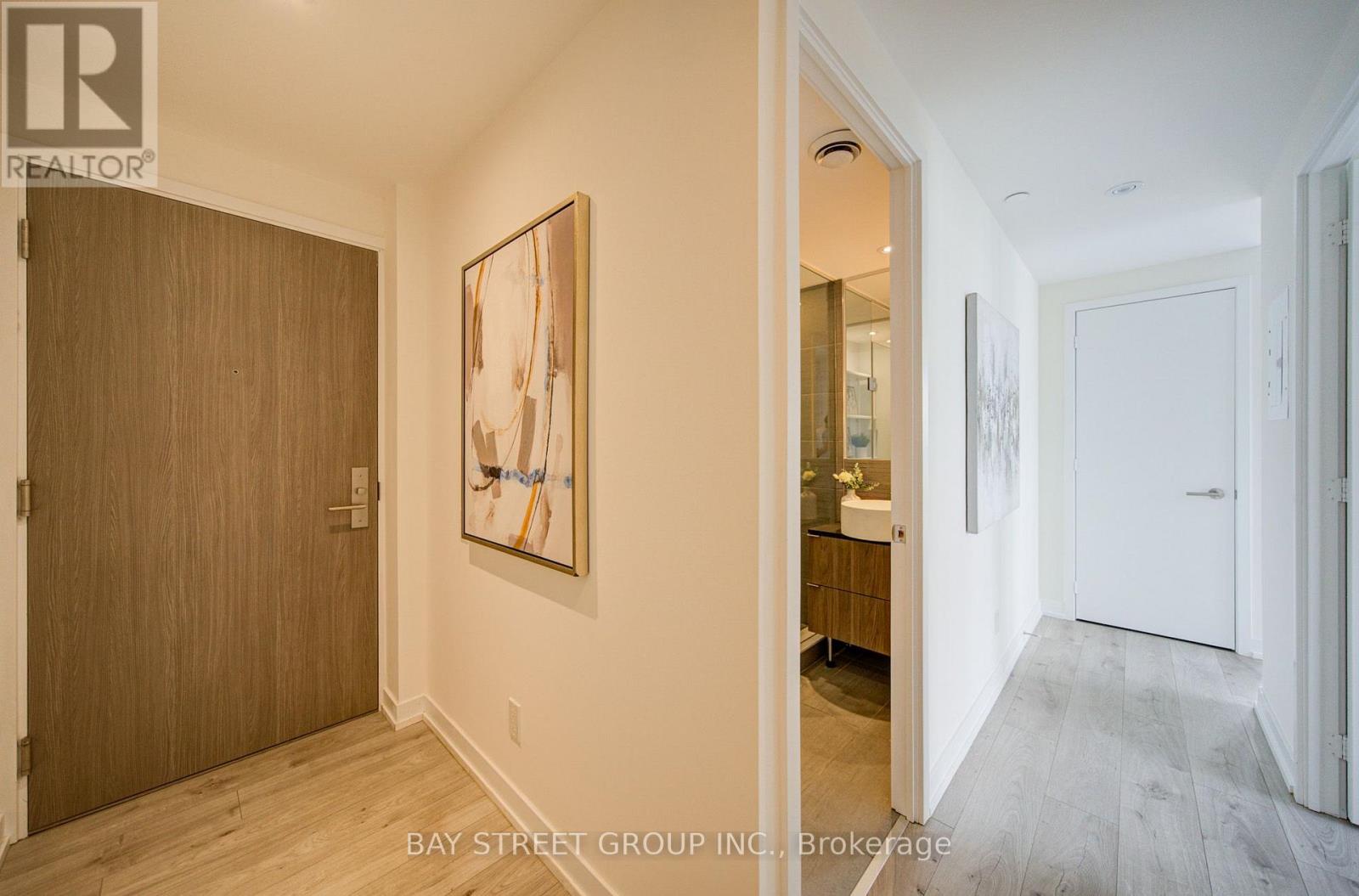 3303 - 161 Roehampton Avenue, Toronto, Ontario  M4P 0C8 - Photo 7 - C13648698