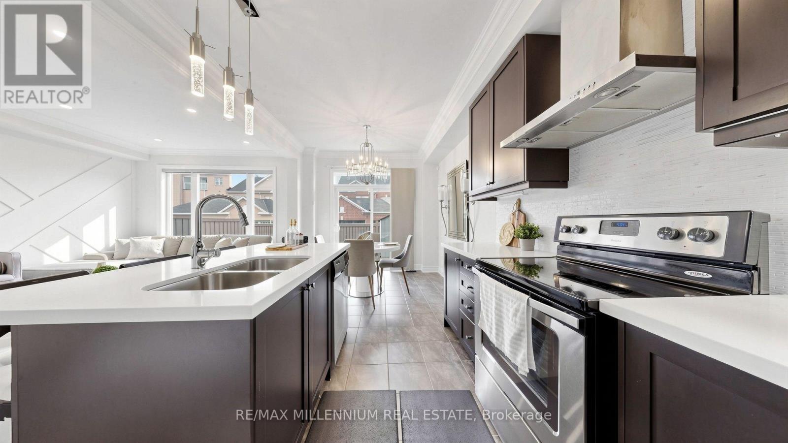 353 Moody Drive, Vaughan, Ontario  L4H 3Z8 - Photo 10 - N13648676