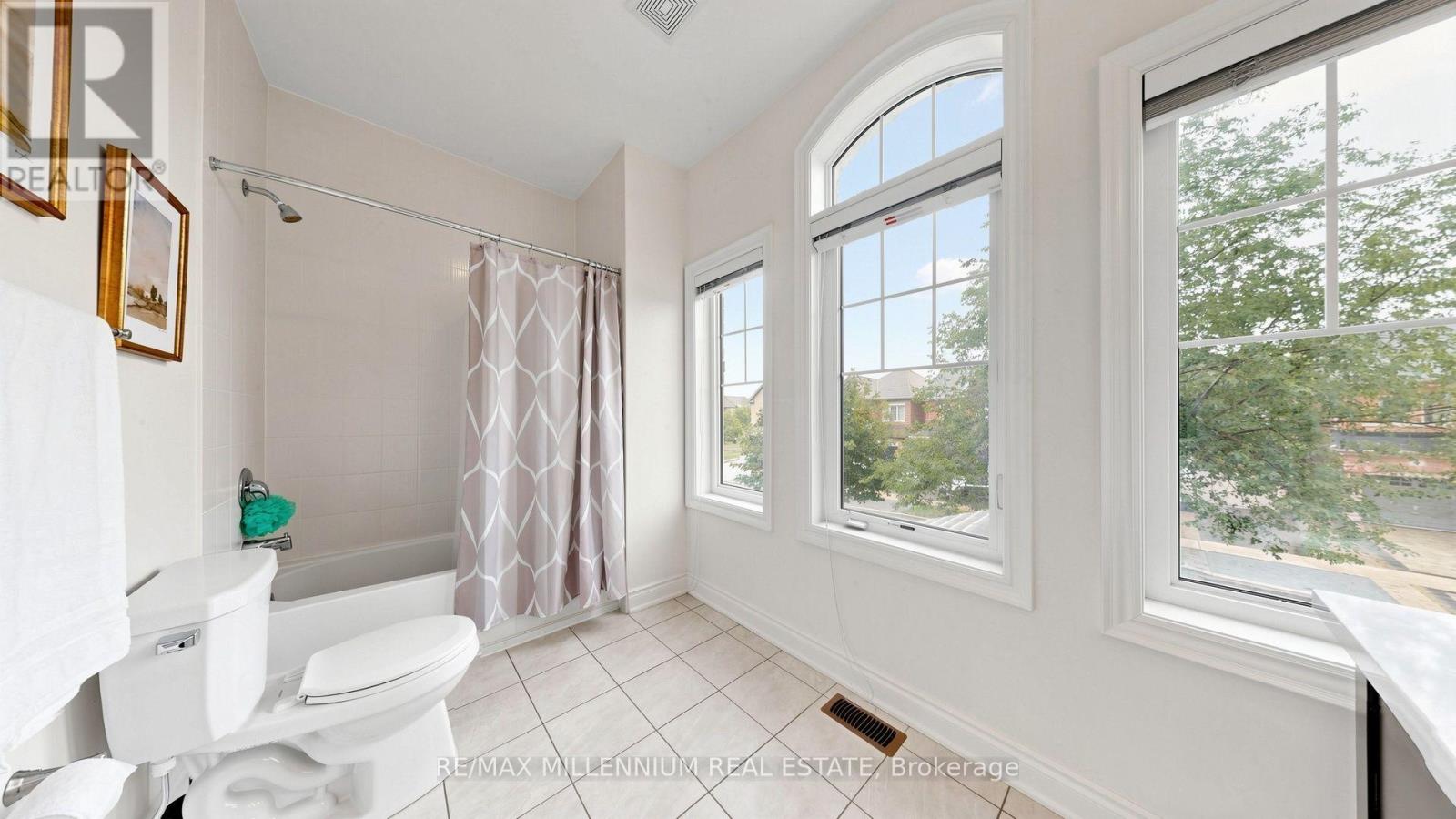 353 Moody Drive, Vaughan, Ontario  L4H 3Z8 - Photo 30 - N13648676