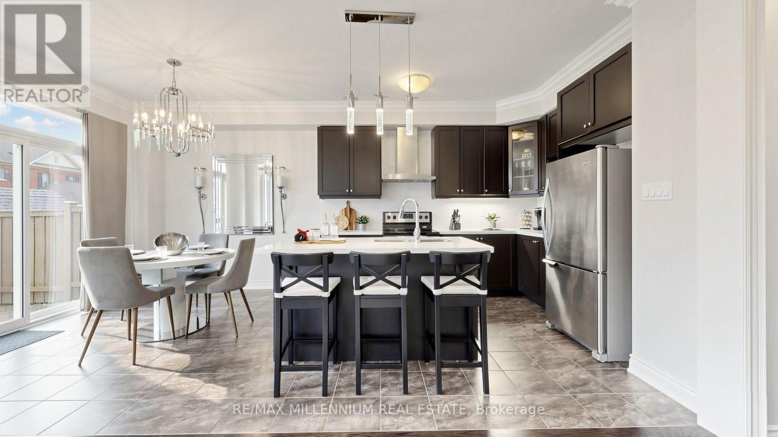 353 Moody Drive, Vaughan, Ontario  L4H 3Z8 - Photo 6 - N13648676