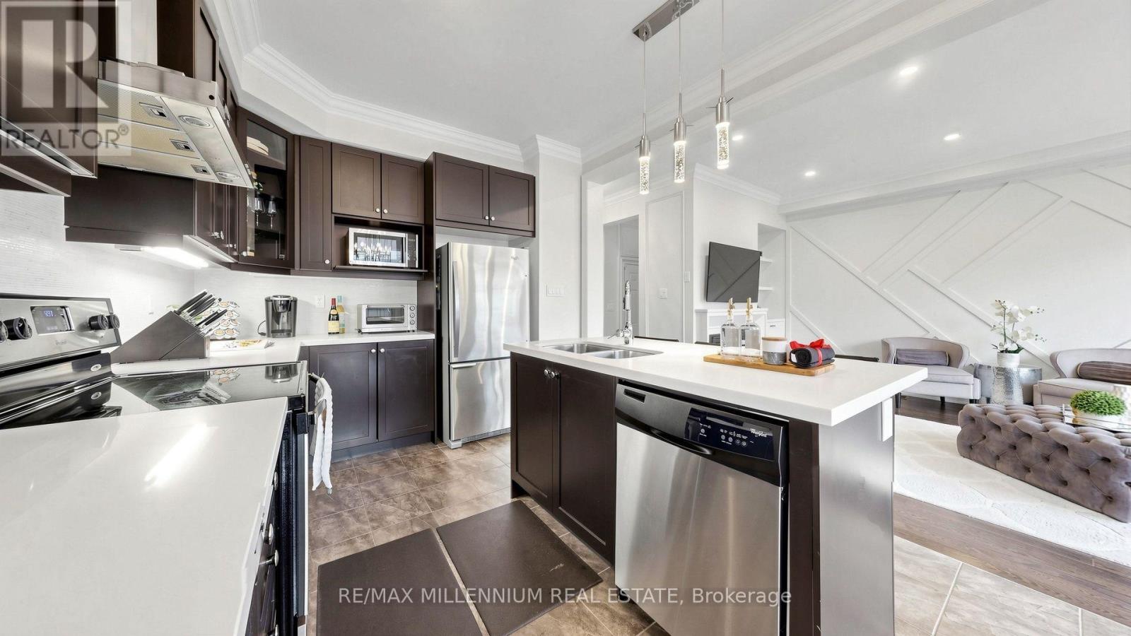 353 Moody Drive, Vaughan, Ontario  L4H 3Z8 - Photo 8 - N13648676