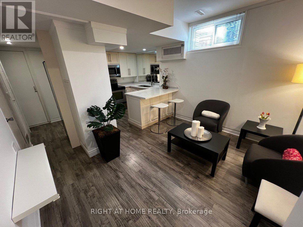 24 Jondan ( Basemnet) Crescent, Markham (Royal Orchard), Ontario  L3T 3Z5 - Photo 7 - N13648692