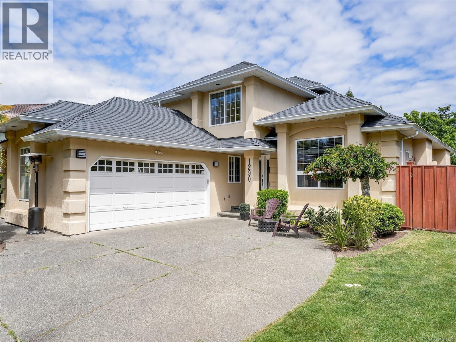 1290 Les Meadows Cres, Saanich, British Columbia  V8X 5G4 - Photo 1 - 1046231