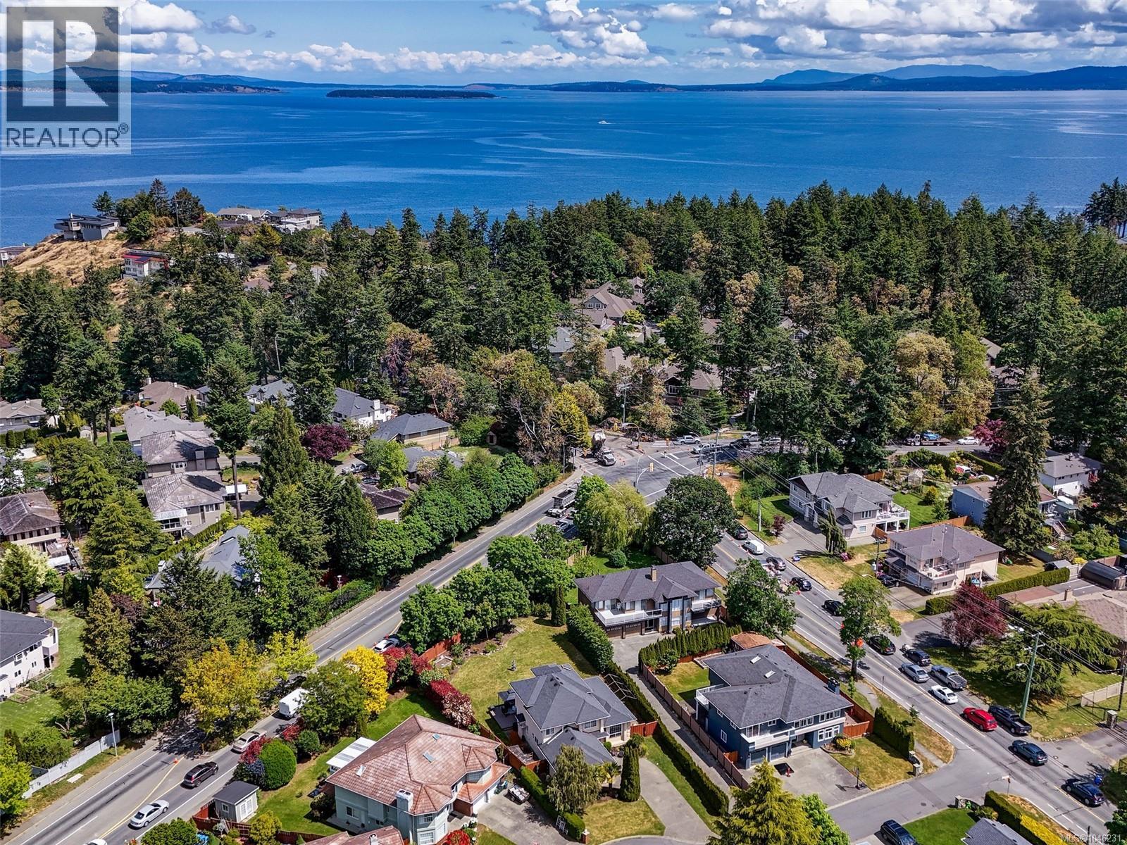 1290 Les Meadows Cres, Saanich, British Columbia  V8X 5G4 - Photo 33 - 1046231