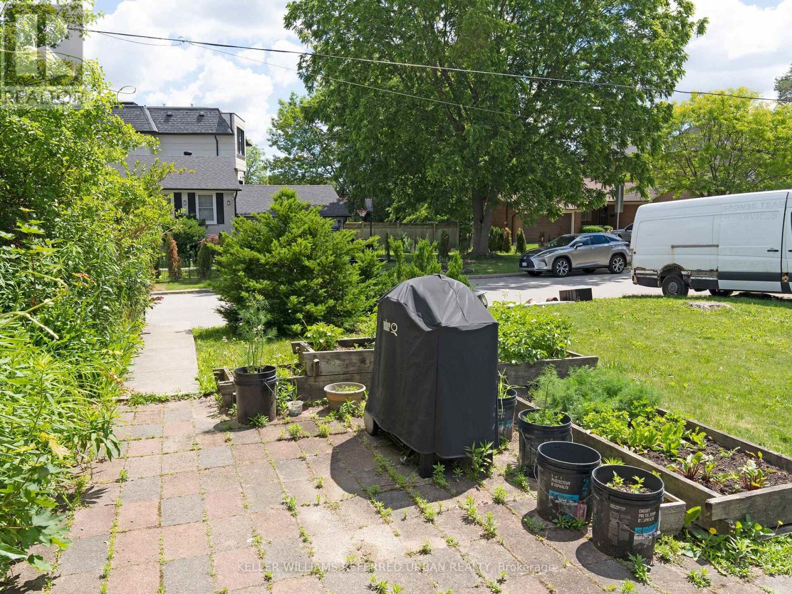 153 Newton Drive, Toronto, Ontario  M2M 2N4 - Photo 6 - C13641056