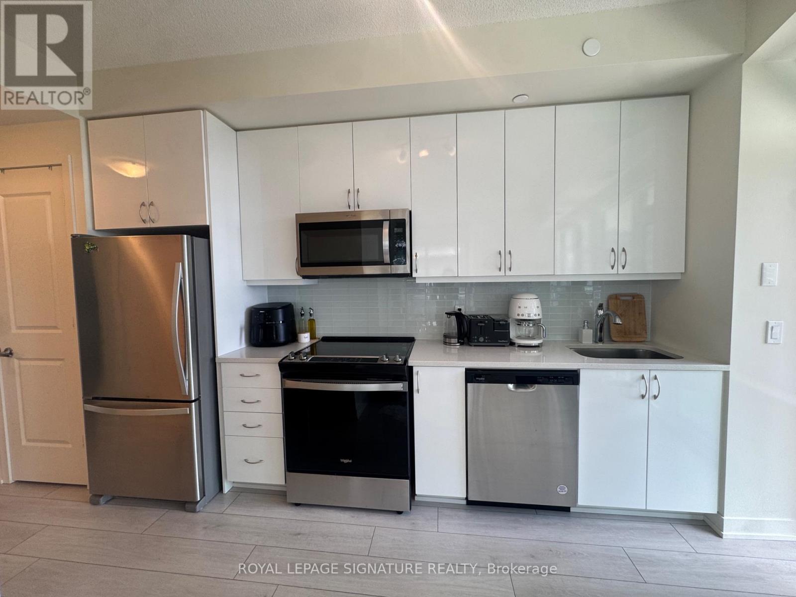 705 - 38 Annie Craig Drive, Toronto, Ontario  M8V 0G9 - Photo 3 - W13648690