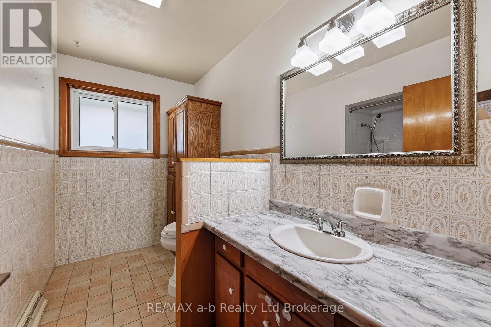 58 Victoria Street, Tillsonburg, Ontario  N4G 3Z7 - Photo 13 - X13492732