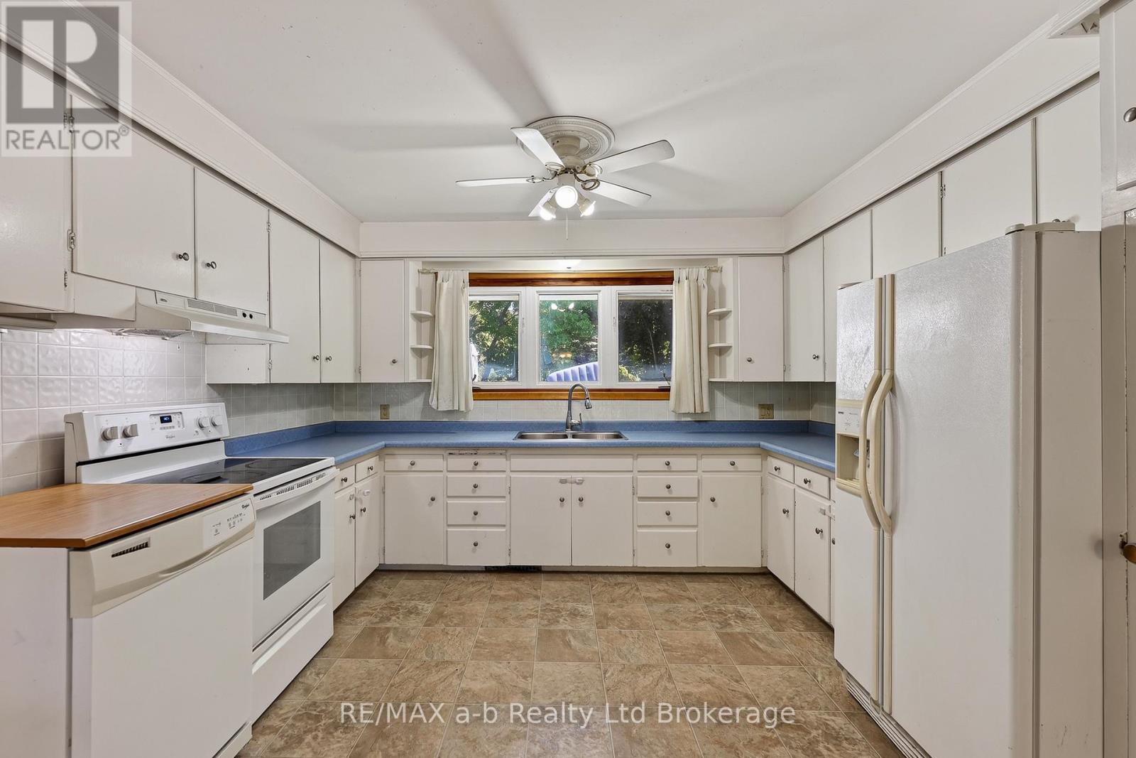 58 Victoria Street, Tillsonburg, Ontario  N4G 3Z7 - Photo 6 - X13492732