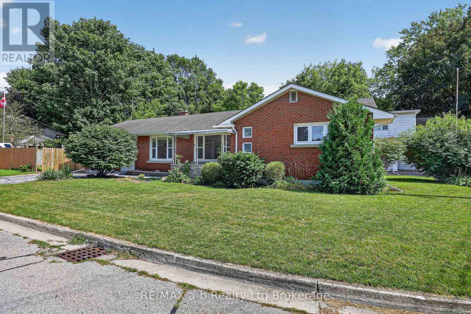 58 Victoria Street, Tillsonburg, Ontario  N4G 3Z7 - Photo 28 - X13492732