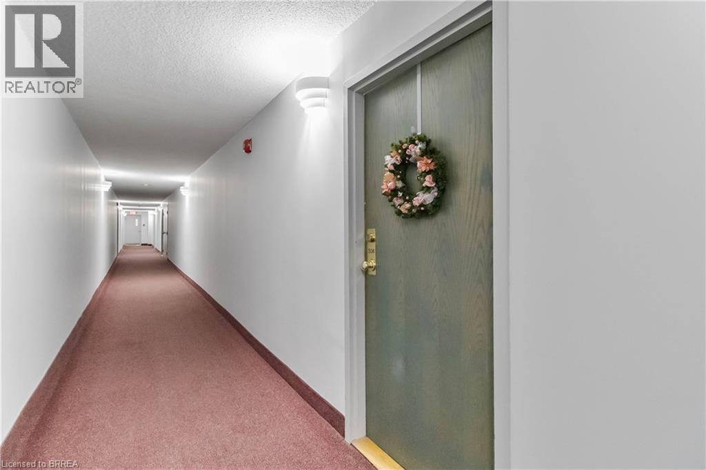 9 Bonheur Court Unit# 506, Brantford, Ontario  N3P 1Z5 - Photo 6 - 40853780