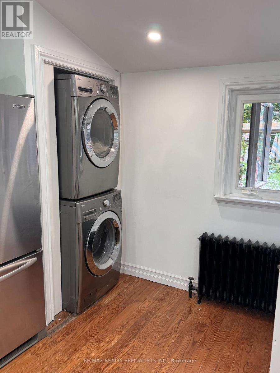 Main & 2nd - 1035 Briar Hill Avenue, Toronto, Ontario  M6B 1M6 - Photo 29 - W13167330