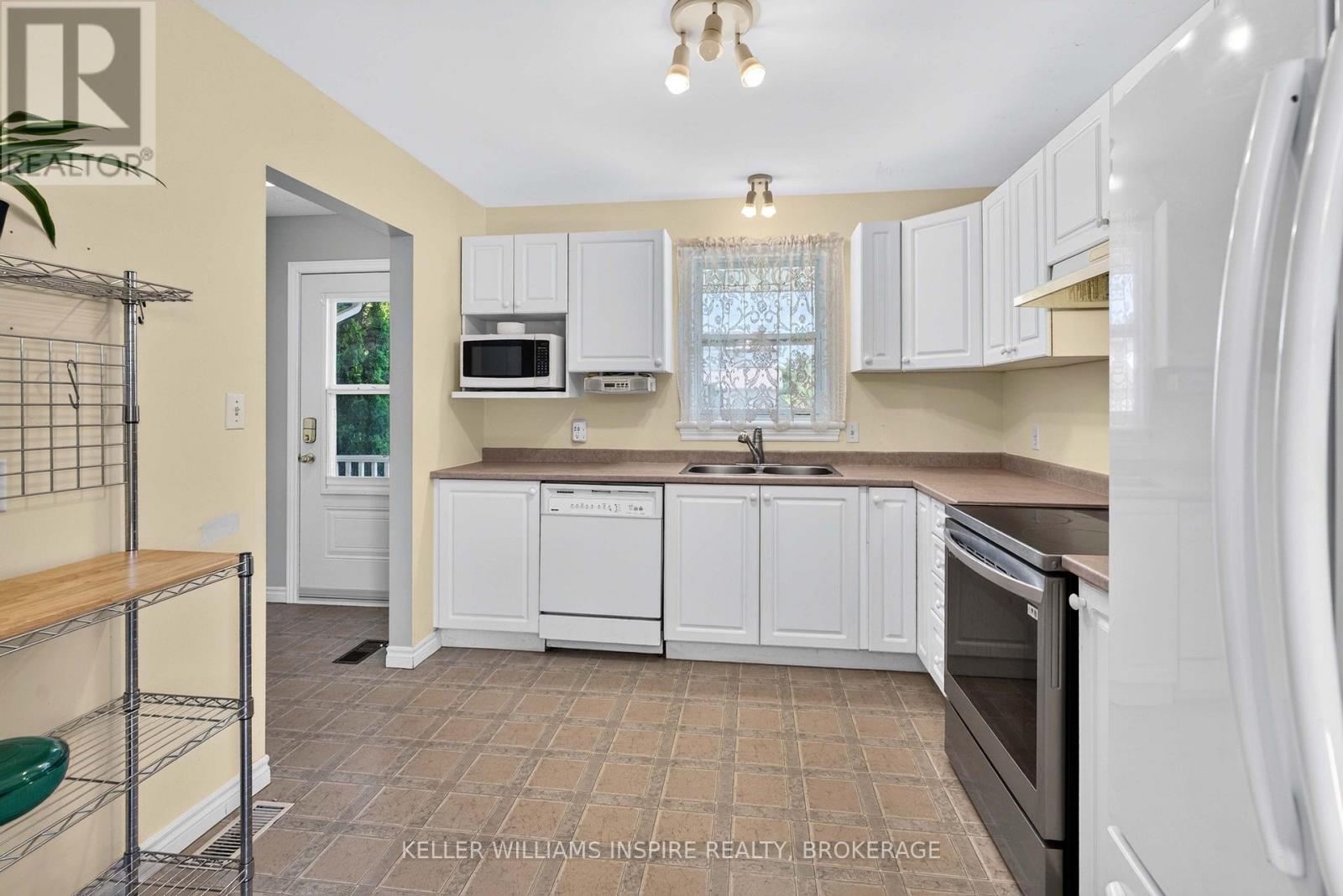 26 Clifford Street, Loyalist, Ontario K7N 1Y6 - Photo 5 - X13648808