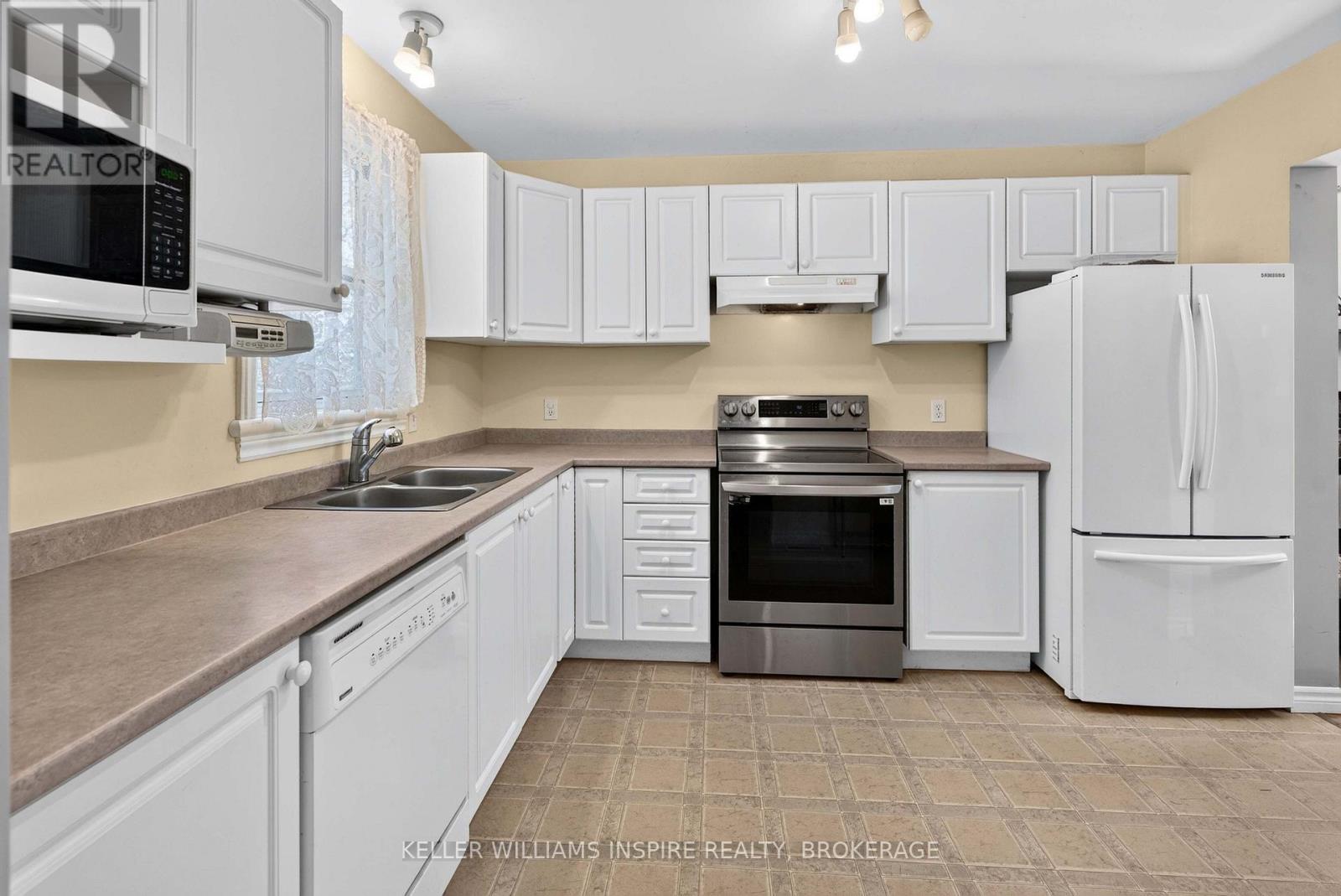 26 Clifford Street, Loyalist, Ontario K7N 1Y6 - Photo 6 - X13648808